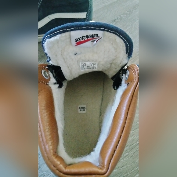 Van's High Top - Picture 4 of 6